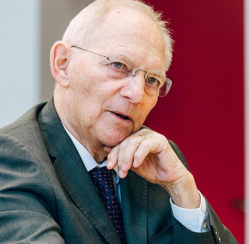 Wolfgang Schaeuble (CDU) dan mantan Menteri Pertahanan Prancis Silvie Goulard