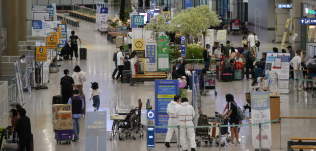 Kedatangan yang divaksinasi di luar negeri dibebaskan dari karantina dua minggu di Korea Selatan