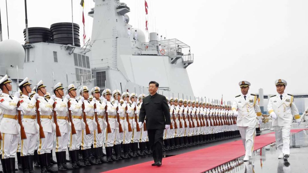 Xi Jinping mengunjungi kapal perusak