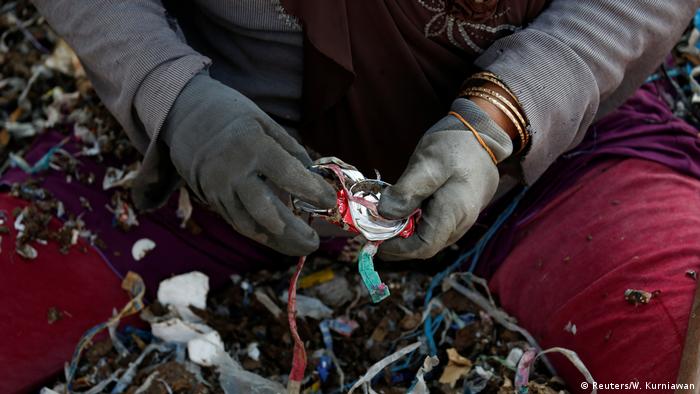 Galeri foto Desa pemilah sampah Indonesia (Reuters/W. Kurniawan)