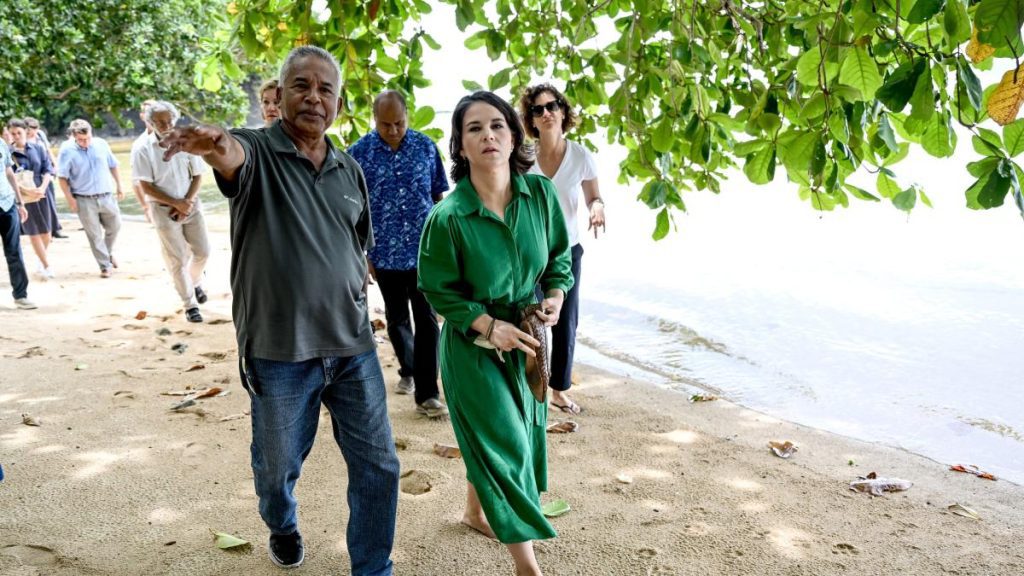 Politik Iklim: Janji Mahal Barbock di Pulau Kecil