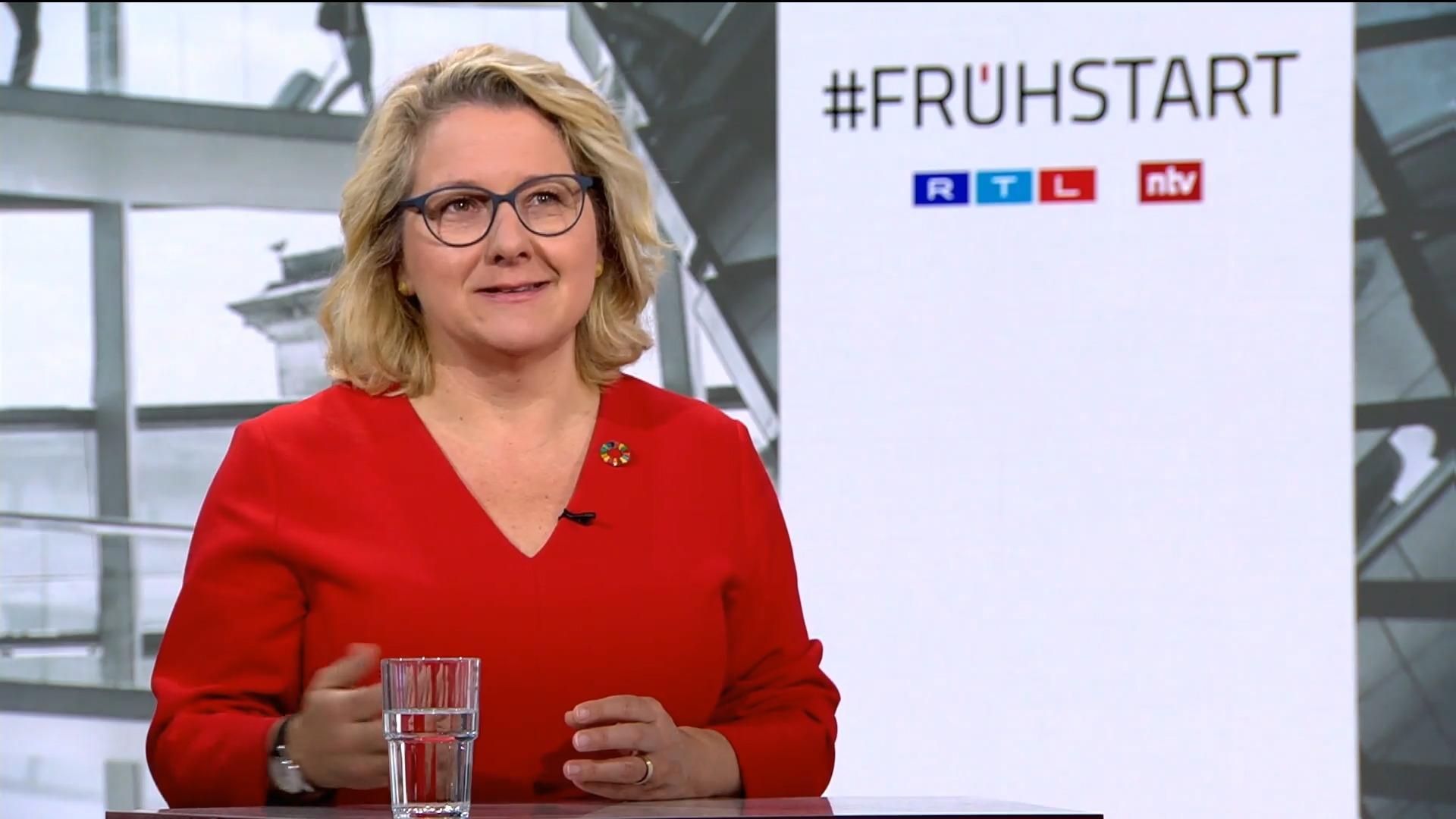 Schultz: Rusia harus membantu membangun kembali Ukraina RTL / NTV mulai lebih awal