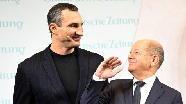 KTT Ekonomi SZ: Olaf Scholz dan Vladimir Klitschko berbicara satu per satu di KTT Ekonomi SZ.